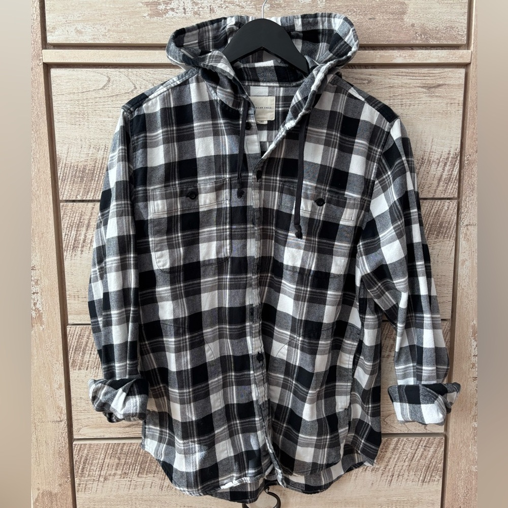 American Eagle Outfitters 
Mens Hooded button up flannel